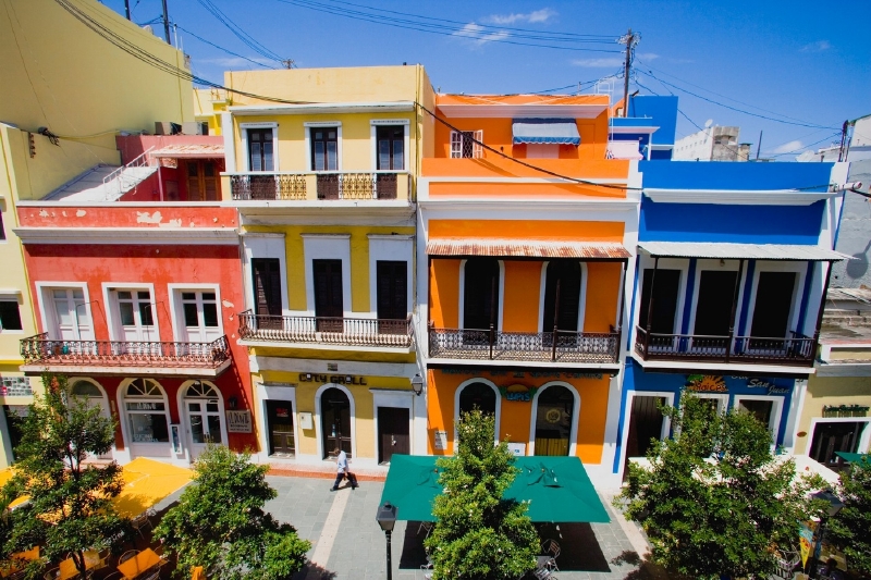 Old San Juan, Portoriko. Tato čtvrť čítá sedm bloků a nachází se tu mnoho barů a restaurací. (Foto: Profimedia.cz, Atlantide, Phototravel/Corbis)