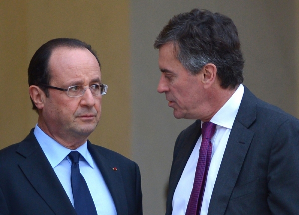 François Hollande (vpravo) měl v Jérôma Cahuzaka důvěru, teď si myje ruce. François Hollande (vpravo) měl v Jérôma Cahuzaka důvěru, teď si myje ruce.