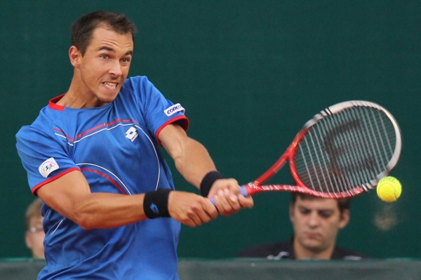 Lukáš Rosol se postaral o vítězný bod a postup českého týmu do semifinále Davis Cupu.