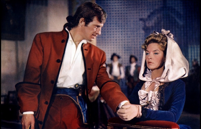 Stále 60. léta a historický film Cartouche o králi pařížského podsvětí. Kromě Claudie Cardinalové se zde Belmondo objevil také po boku Odile Versoisové. Stále 60. léta a historický film Cartouche o králi pařížského podsvětí. Kromě Claudie Cardinalové se zde Belmondo objevil také po boku Odile Versoisové.