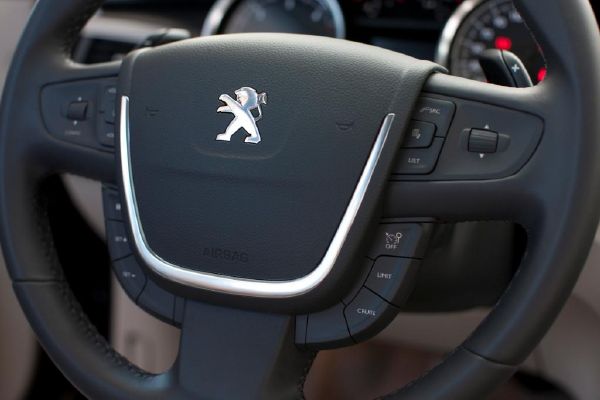 Značka Peugeot se lvíčkem v logu se chce prosadit na vietnamském trhu Značka Peugeot se lvíčkem v logu se chce prosadit na vietnamském trhu