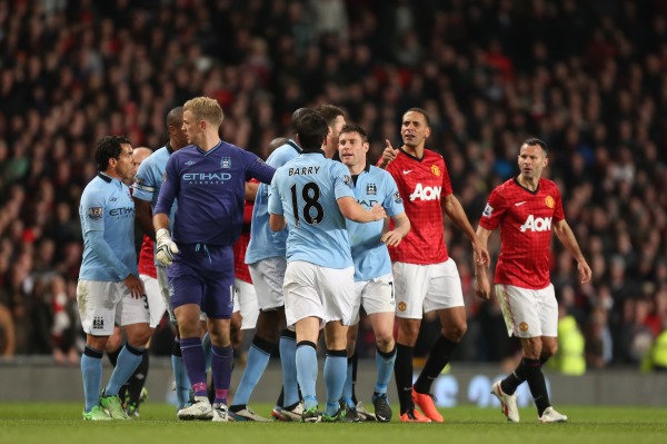 Manchesterské derby skončilo šťastněji pro bleděmodré City. Manchesterské derby skončilo šťastněji pro bleděmodré City.