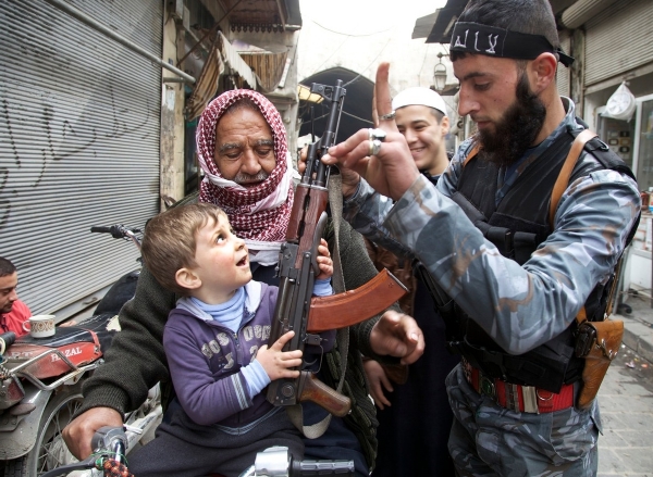 Bojovníci fronty An-Nusra se snaží také získávat srdce Syřanů.