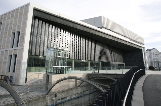 Nová budova stála 180 milionů eur. Nová budova stála 180 milionů eur.