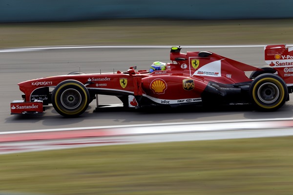 Felipe Massa vyhrál páteční tréninky na GP Číny.