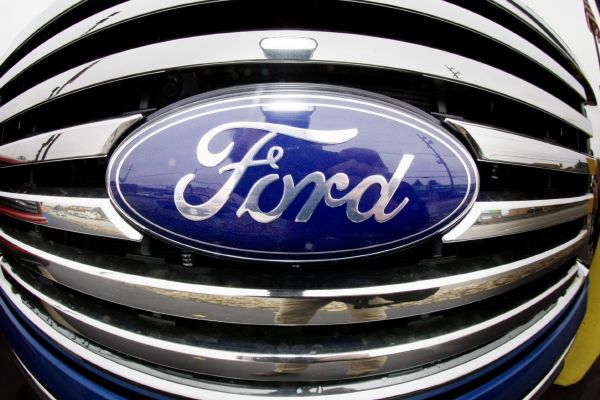 Ford se dohaduje s Toyotou, kdo má nejprodávanější model.