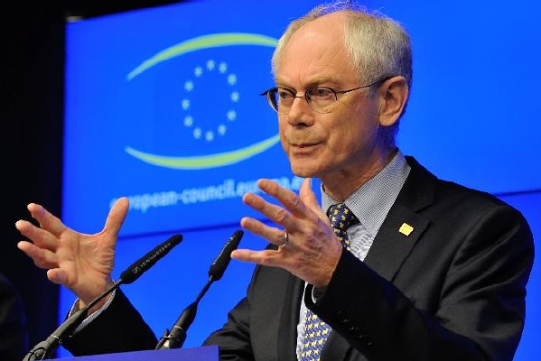 Předseda Evropské rady van Rompuy varuje, že na daních mizí ročně španělský HDP.