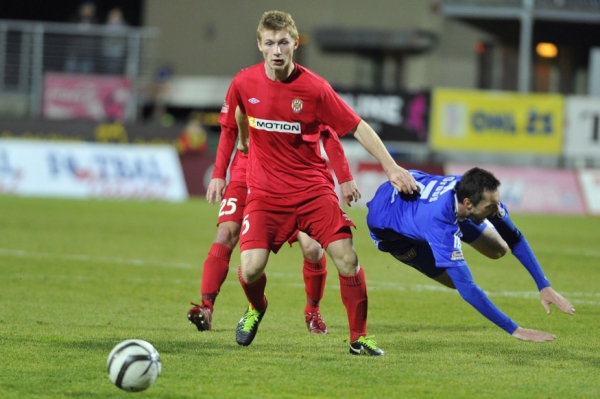 Stoper Brna Jakub Brabec (vlevo) a olomoucký Michal Ordoš.