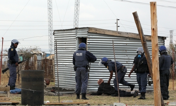 Policie v JAR je známá svým brutálním jednáním a skandály.