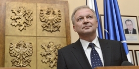 Ministr obrany Vlastimil Picek.