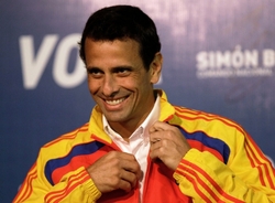 Protikandidát Henrique Capriles prohlásil, že výsledek neuznává.