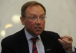 Profesor Bostonské univerzity Igor Lukeš.