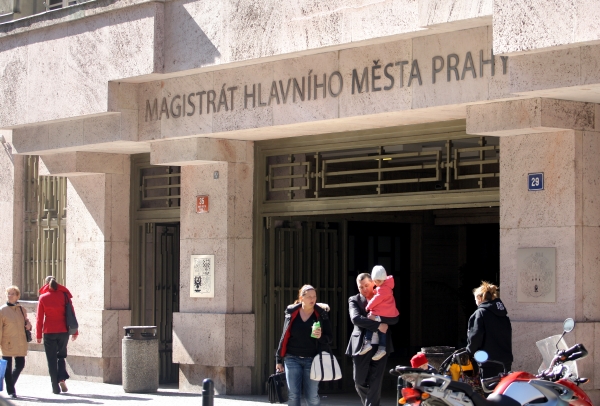 Praha se loni zadlužila o další 4,5 miliardy. Praha se loni zadlužila o další 4,5 miliardy.