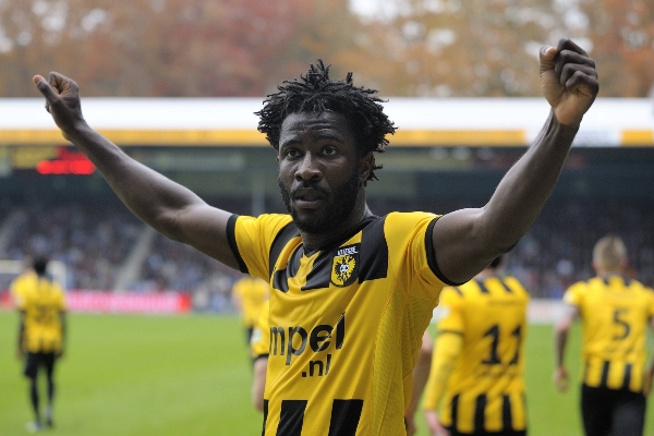 Bony Wilfried nastřílel v nizozemské lize už třicet gólů. Bony Wilfried nastřílel v nizozemské lize už třicet gólů.