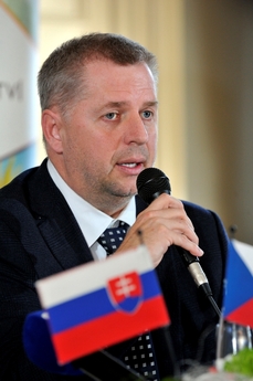 Ministr zemědělství Petr Bendl.
