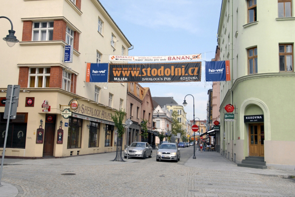 Stodolní, v níž se dříve konaly například výstavy nebo koncerty, se postupně stala spíše místem s vysokou koncentrací zábavních klubů bez větší kulturní nabídky. Stodolní, v níž se dříve konaly například výstavy nebo koncerty, se postupně stala spíše místem s vysokou koncentrací zábavních klubů bez větší kulturní nabídky.