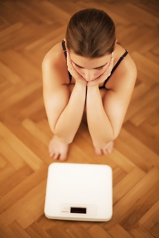 Mmoho dívek trpí anorexií, jelikož chtějí vypadat jako současné hvězdy modelingu.