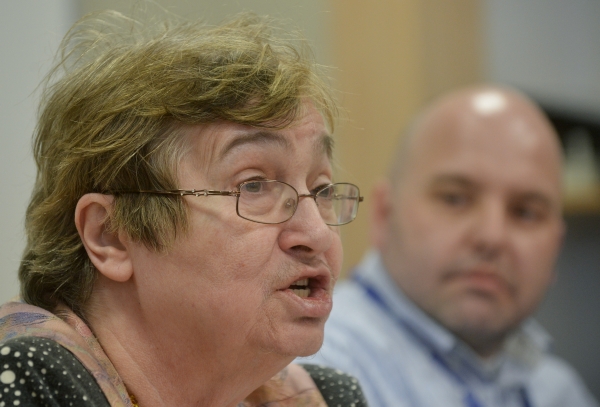 Předsedkyně rady ÚSTR Petruška Šustrová a místopředseda rady Lukáš Jelínek. Předsedkyně rady ÚSTR Petruška Šustrová a místopředseda rady Lukáš Jelínek.
