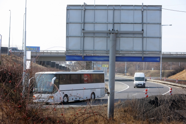 Chystané opatření se bude týkat všech typů poutačů, tedy i takzvaných LED billboardů (ilustrační foto). Chystané opatření se bude týkat všech typů poutačů, tedy i takzvaných LED billboardů (ilustrační foto).