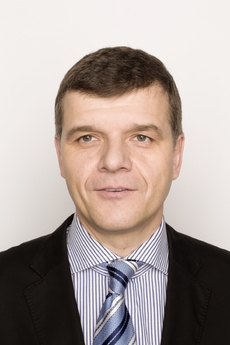 Tým sestavuje poslanec Igor Svoják (ODS).
