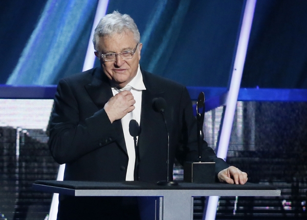 Do Rock'n'rollové síně slávy byl uveden zpěvák Randy Newman.