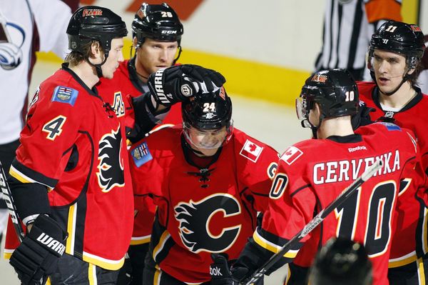 Radost hráčů Calgary Flames.