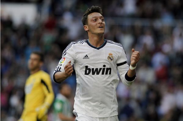 Hráč Realu Mesut Özil.