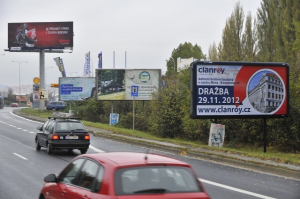 Bylo odstraněno 165 billboardů v okolí silnic a dálnic (ilustrační foto). Bylo odstraněno 165 billboardů v okolí silnic a dálnic (ilustrační foto).