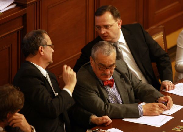 Miroslav Kalousek, Karel Schwarzenberg a Petr Nečas ve sněmovně.