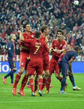 Bayern se ponořil do víru oslav. Bayern se ponořil do víru oslav.