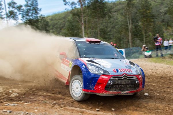 Vedoucí Robert Kubica. Vedoucí Robert Kubica.