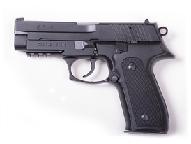 Pistole CZ 99.