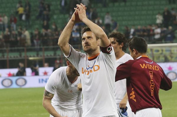 Právě fotbalisté AS Roma přeskočili v tabulce Inetr Milán a zaujímají pohárové příčky. Právě fotbalisté AS Roma přeskočili v tabulce Inetr Milán a zaujímají pohárové příčky.