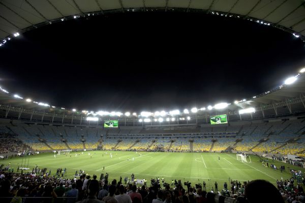 Znovuotevřený slavný stadion Maracaná.