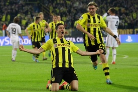 Robert Lewandowski byl ústřední postavou prvního duelu.