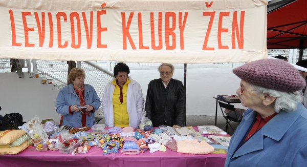 Oslavy Svátku práce příznivci komunistické strany. Oslavy Svátku práce příznivci komunistické strany.