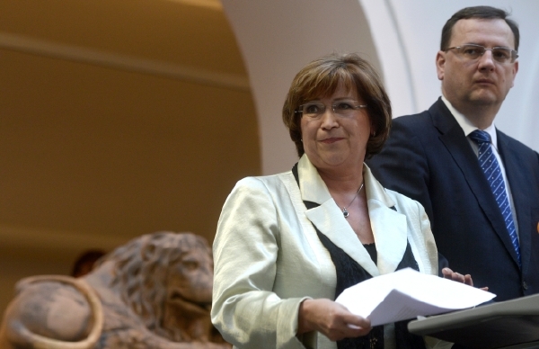 Premiér Petr Nečas s ministryní práce a sociálních věcí Ludmilou Müllerovou.
