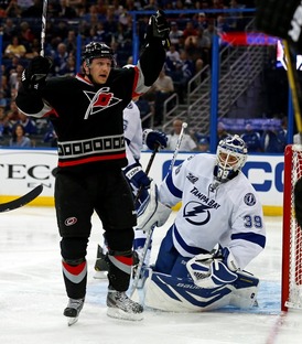 Pátý nejlepší střelec v letošním zkráceném ročníku NHL Jiří Tlustý.