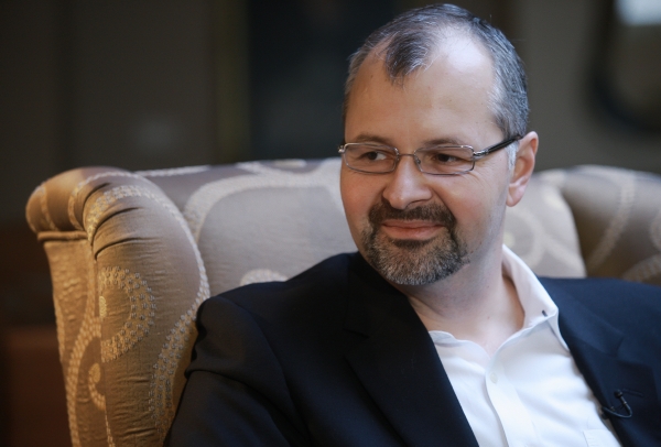 Známý český chirurg Bohdan Pomahač chce provádět transplantace nohou.