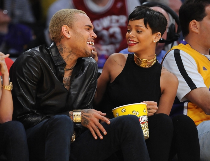 Rihanna a raper Chris Brown.