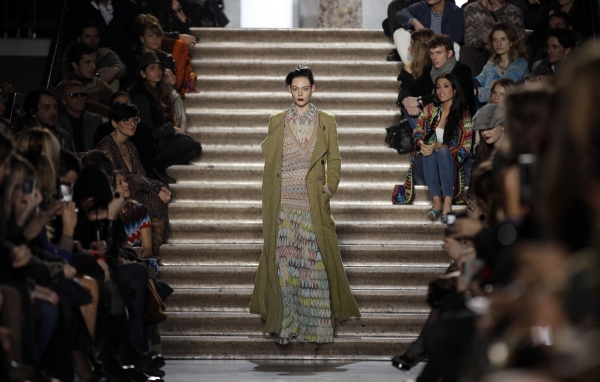Missoniho model.