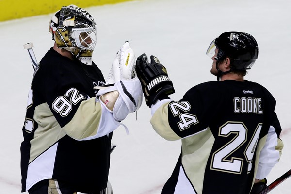 Dobrá práce. Tomáš Vokoun vychytal důležitou výhru Pittsburghu.