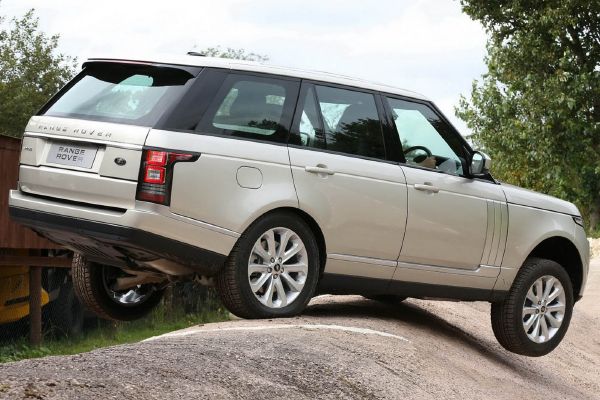 Range Rover získal nejvíce hlasů ve čtenářské anketě.