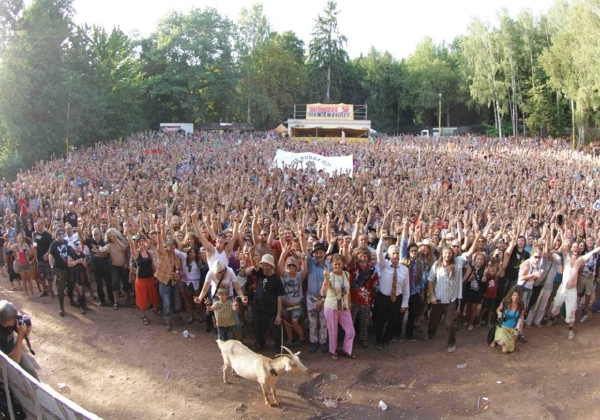 Kultovní Open Air Festival v Trutnově.