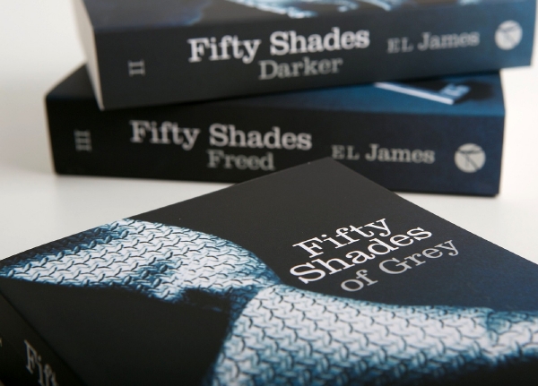 Erotický bestseller Padesát odstínů šedi. Erotický bestseller Padesát odstínů šedi.