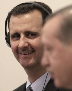 Asad a Erdogan byli kdysi velcí přátelé. Dnes jsou rivaly na "život a smrt|".