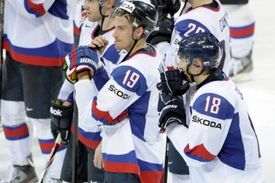 Zklamání hokejistů Slovenska po prohře s Rakouskem.