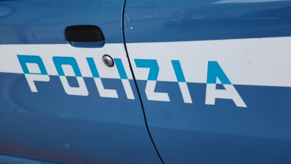 Italské policii se podařilo útočníka zpacifikovat (ilustrační foto). Italské policii se podařilo útočníka zpacifikovat (ilustrační foto).