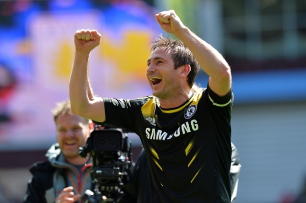 Frank Lampard dvěma góly zařídil Chelsea vítězství.