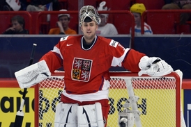 Gólman Ondřej Pavelec.